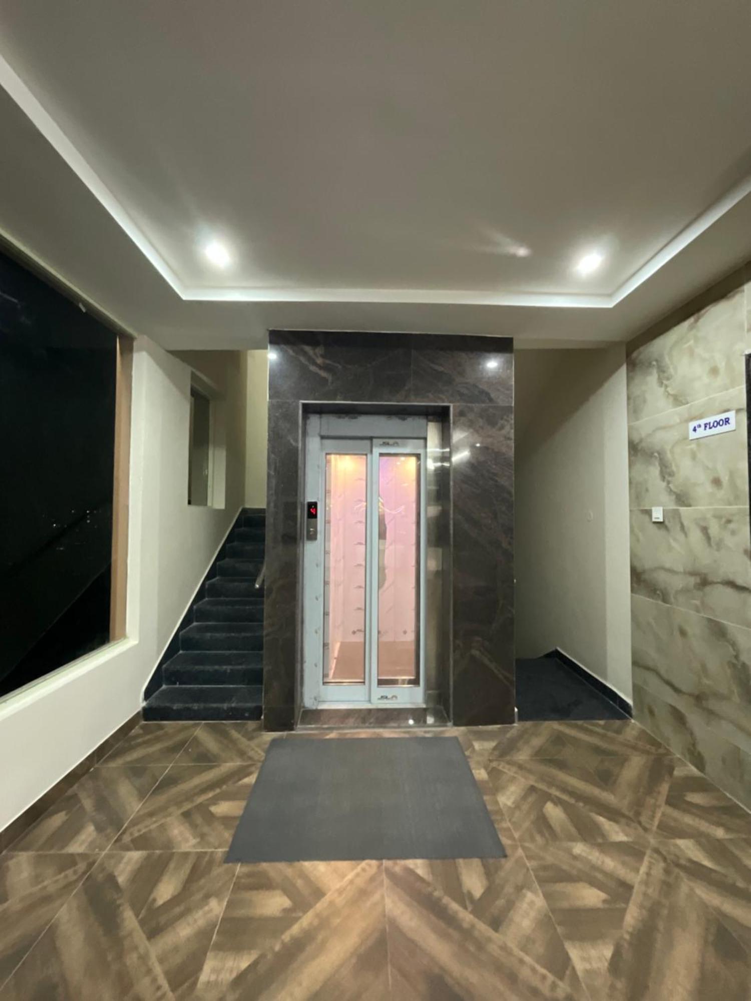 스리칼라하스티 Mgr Residency 빌라 외부 사진