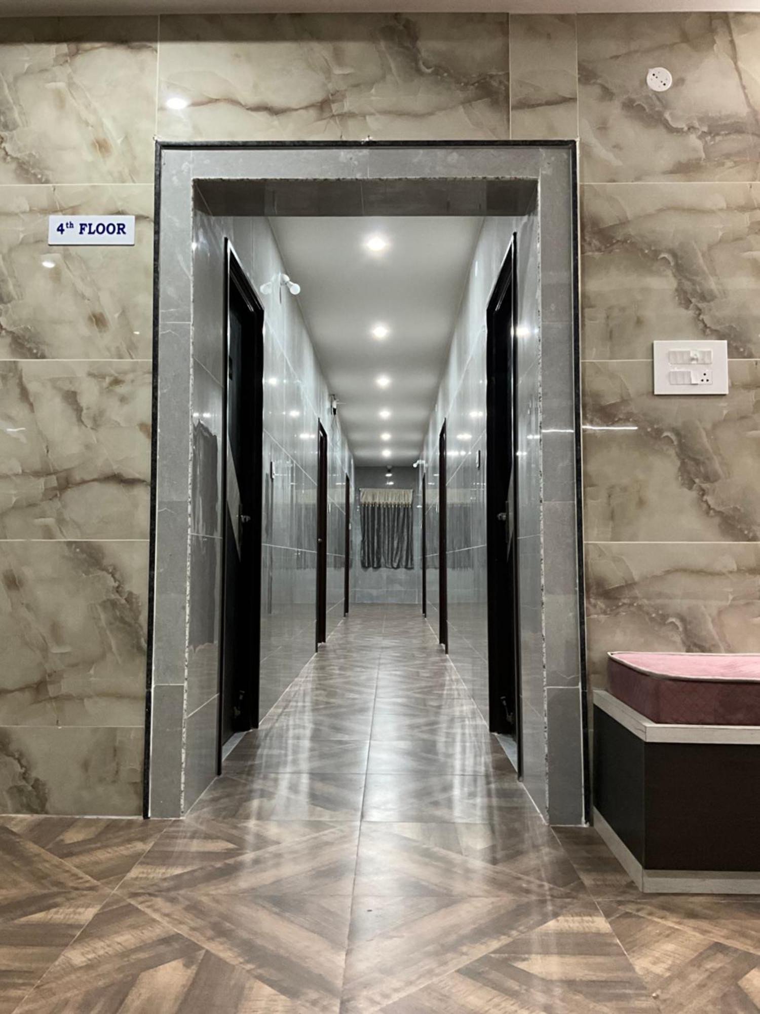 스리칼라하스티 Mgr Residency 빌라 외부 사진